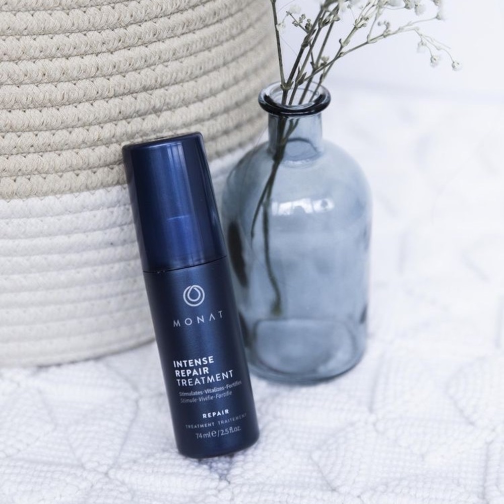 Monat intense repair spray